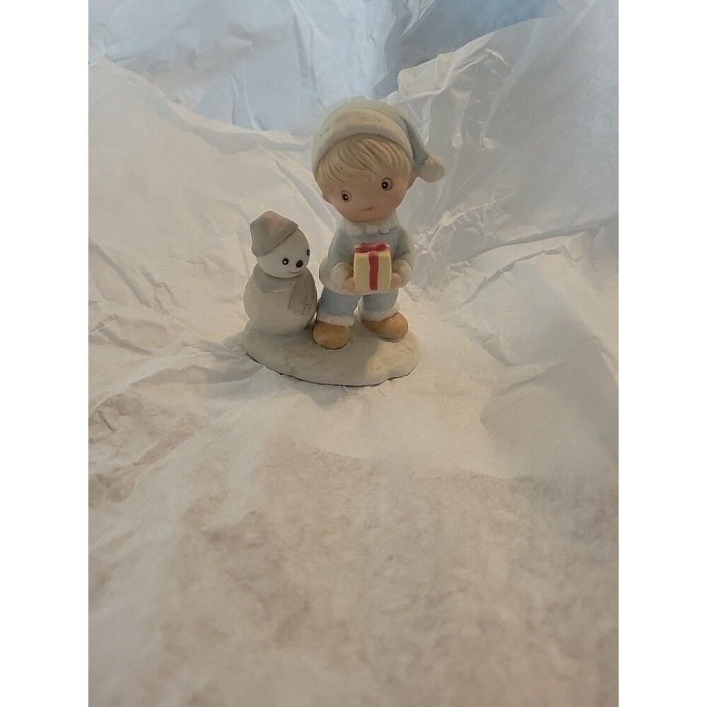 Homco Porcelain Figurine Child With Gift Snowman 5613 Vintage